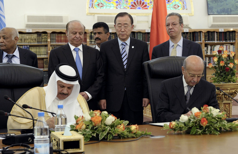 Ban Ki-moon (centre), Secretary-General of the Untied Nations, visits Yemen on the eve of the first anniversary of the country’s peace and transition agreement, which was signed on 23 November 2011 in Riyadh, Saudi Arabia. 2012. UN Photo/UN Photo Library.