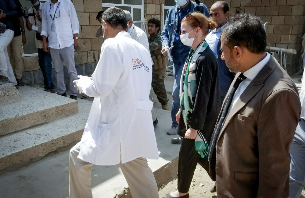 Former Deputy Head of Mission Daniela Kroslak visits a hospital in Hays city to meet those who have been impacted and injured by the conflict in October 2020.