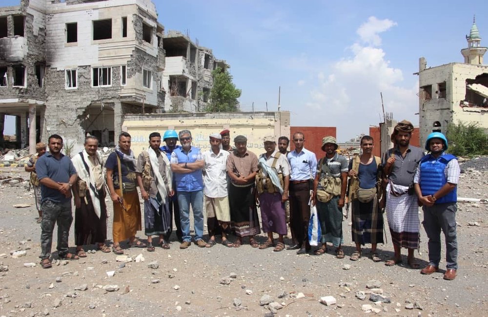 UNMHA's third Head of Mission Lieutenant General (Retired) Abhijit Guha on a field visit with team members in Hudaydah in October 2019. UN Photo/UNMHA.  